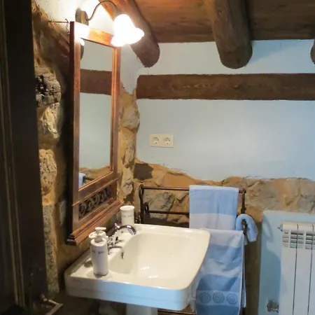La Casa De Piedra De La Aldea Holiday home *