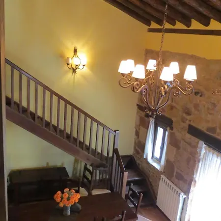 La Casa De Piedra De La Aldea 度假居 *